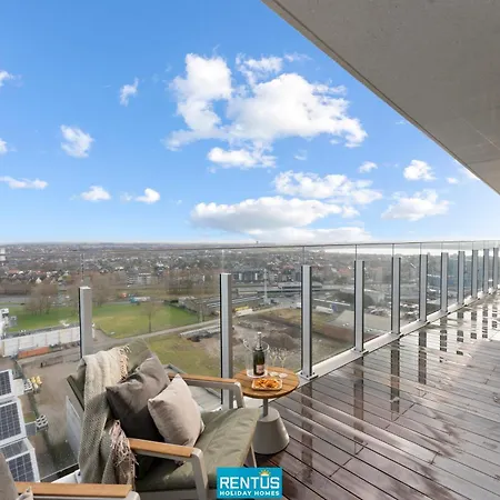 Rashelle - With Stunning Views Of The North Sea Ostende